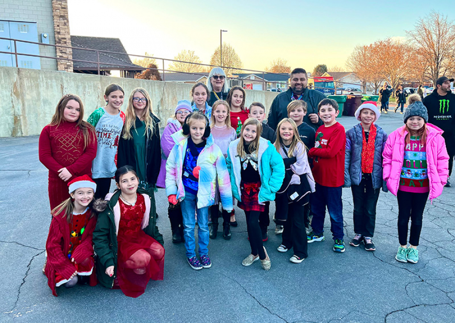 Christmas Choir Tree Lighting at Lakeview Elementary