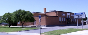 Pictrure of Lakeview Elementary School.